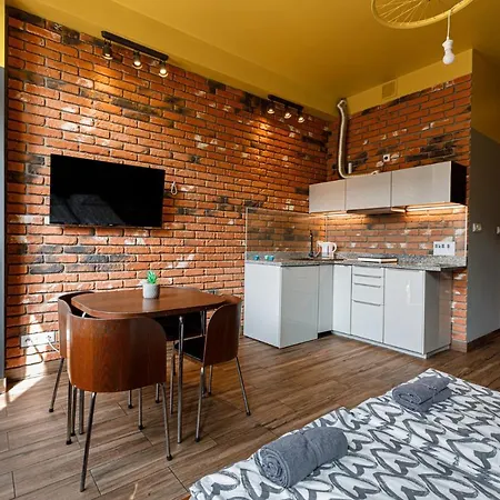 Golden Apartments&K28 *